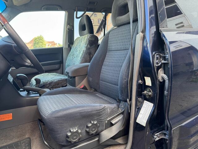 Міцубісі Паджеро 2002 у Європі на Automoto.ua Синій Міцубісі Паджеро, об'ємом двигуна 3.2 л та пробігом 207 тис. км за 5726 $, фото 5 на Automoto.ua