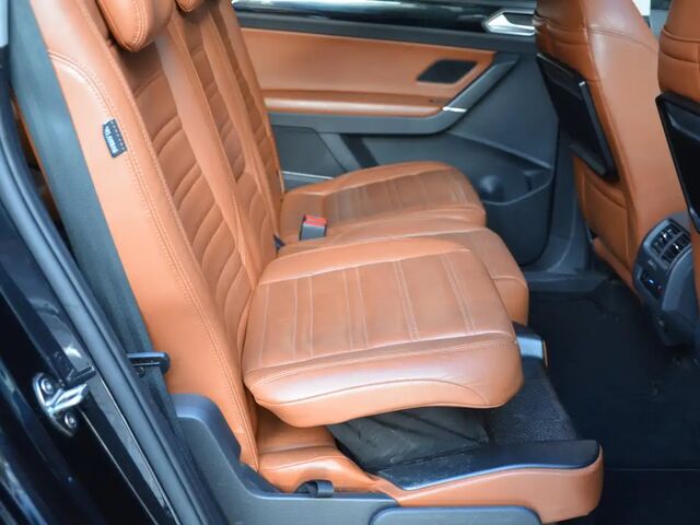 Фольксваген Туран 2017 у Європі на Automoto.ua Чорний Фольксваген Туран, об'ємом двигуна 1.4 л та пробігом 181 тис. км за 20909 $, фото 14 на Automoto.ua