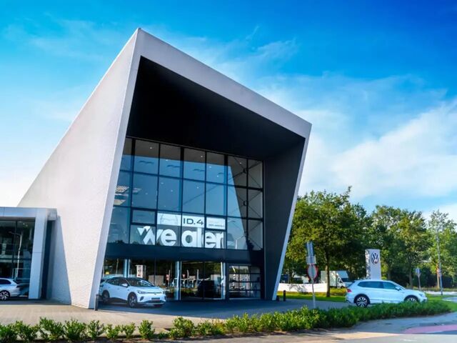 Фольксваген ID.3 2020 в Европе на Automoto.ua Серый Фольксваген ID.3, объемом двигателя 0 л и пробегом 71 тыс. км за 23871 $, фото 1 на Automoto.ua