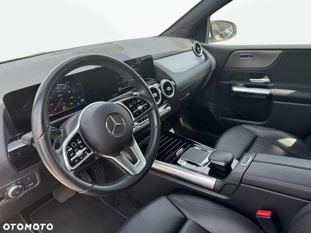 Мерседес Б-класс 2019 в Европе на Automoto.ua Белый Мерседес Б-класс, объемом двигателя 1 л и пробегом 72 тыс. км за 24189 $, фото 10 на Automoto.ua