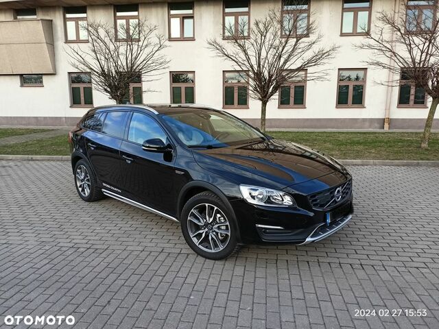 Вольво V60 Cross Country, объемом двигателя 1.97 л и пробегом 102 тыс. км за 18143 $, фото 16 на Automoto.ua