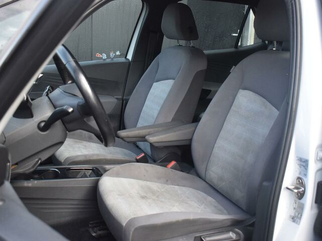 Фольксваген ID.3 2020 в Европе на Automoto.ua Белый Фольксваген ID.3, объемом двигателя 0 л и пробегом 154 тыс. км за 11192 $, фото 4 на Automoto.ua