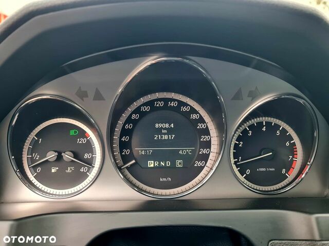 Мерседес Ц-Класс 2009 в Европе на Automoto.ua Белый Мерседес Ц-Класс, объемом двигателя 1 л и пробегом 213 тыс. км за 37900 $, фото 14 на Automoto.ua