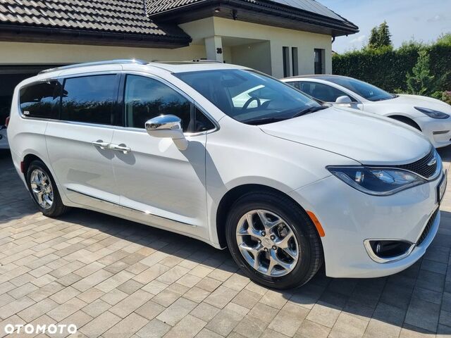 Крайслер Pacifica, об'ємом двигуна 3.61 л та пробігом 106 тис. км за 27862 $, фото 6 на Automoto.ua