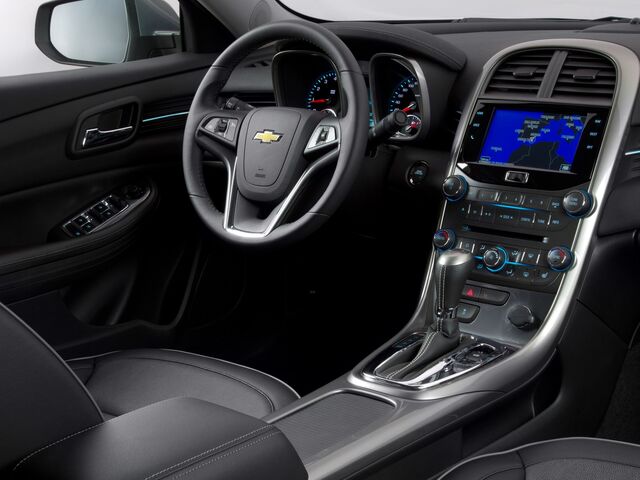 Шевроле Малібу, Седан 2012 - н.в. V 2.4 i 16V (167 Hp)