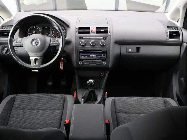 Фольксваген Туран 2013 у Європі на Automoto.ua Сірий Фольксваген Туран, об'ємом двигуна 1.39 л та пробігом 160 тис. км за 9270 $, фото 8 на Automoto.ua