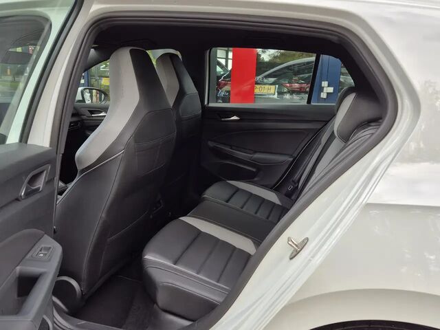 Фольксваген Golf GTE 2021 у Європі на Automoto.ua Білий Фольксваген Golf GTE, об'ємом двигуна 1.4 л та пробігом 71 тис. км за 30146 $, фото 14 на Automoto.ua