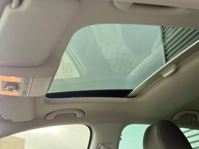 Фольксваген Поло 2014 у Європі на Automoto.ua Білий Фольксваген Поло, об'ємом двигуна 1.15 л та пробігом 122 тис. км за 11396 $, фото 8 на Automoto.ua