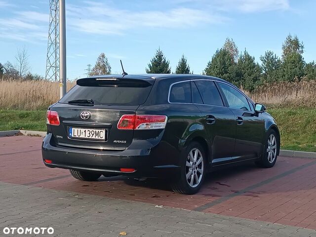 Тойота Авенсіс, об'ємом двигуна 2 л та пробігом 312 тис. км за 4212 $, фото 4 на Automoto.ua