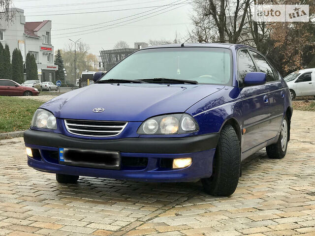 Тойота Авенсіс, Хетчбек 1997 - 2002 Hatch (T22) 1.6