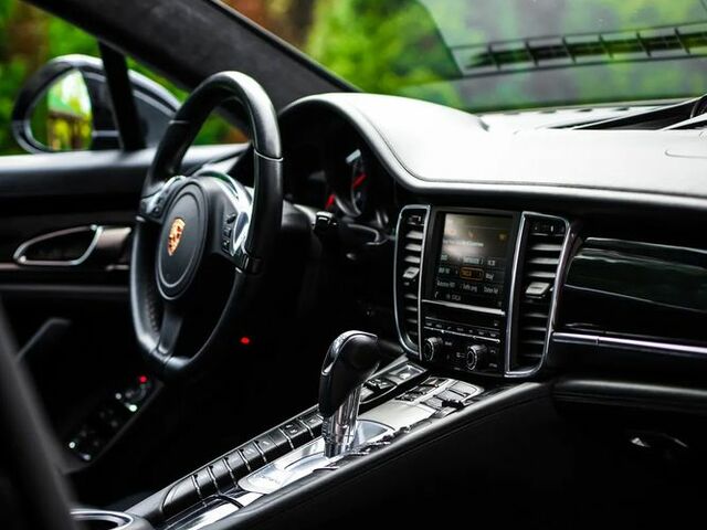 Порше Panamera, об'ємом двигуна 4.81 л та пробігом 168 тис. км за 44631 $, фото 11 на Automoto.ua