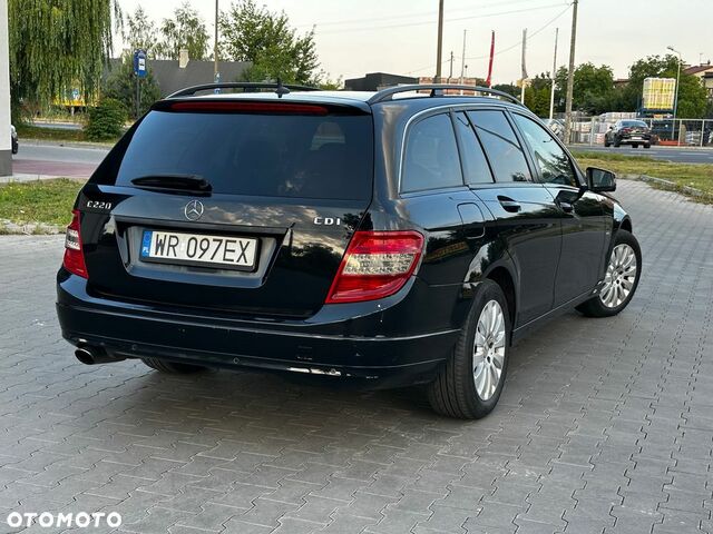 Мерседес Ц-Клас 2009 у Європі на Automoto.ua Чорний Мерседес Ц-Клас, об'ємом двигуна 2.14 л та пробігом 224 тис. км за 22000 $, фото 7 на Automoto.ua