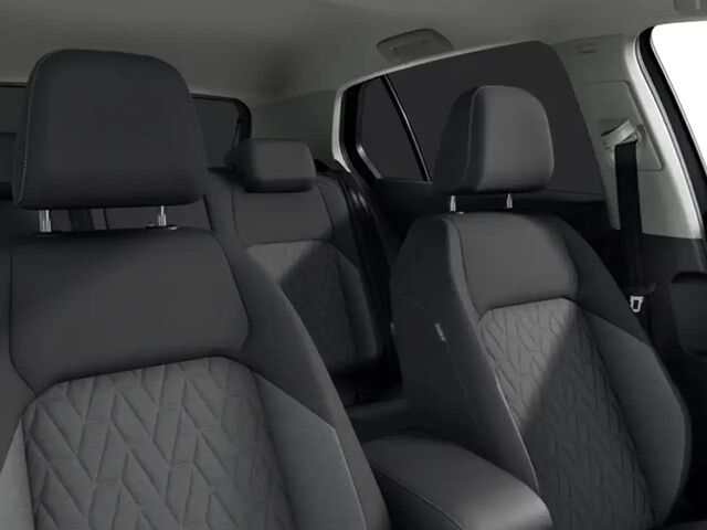 Фольксваген Гольф 2025 у Європі на Automoto.ua Чорний Фольксваген Гольф, об'ємом двигуна 1.5 л та пробігом 50 тис. км за 49843 $, фото 4 на Automoto.ua