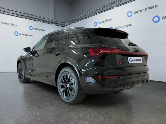 Чорний Ауді Q8, об'ємом двигуна 0 л та пробігом 10 тис. км за 123789 $, фото 6 на Automoto.ua