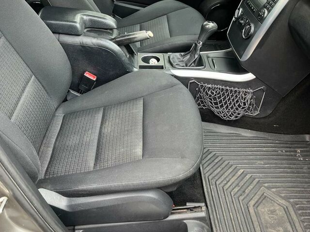 Мерседес 200 2007 у Європі на Automoto.ua Сірий Мерседес 200, об'ємом двигуна 0 л та пробігом 187 тис. км за 2700 $, фото 2 на Automoto.ua