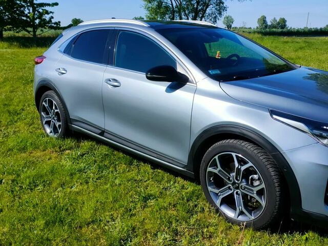 Кіа XCeed, об'ємом двигуна 1.6 л та пробігом 52 тис. км за 19436 $, фото 4 на Automoto.ua