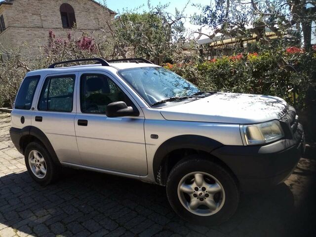 Сірий Ленд Ровер Freelander, об'ємом двигуна 0 л та пробігом 350 тис. км за 5376 $, фото 1 на Automoto.ua