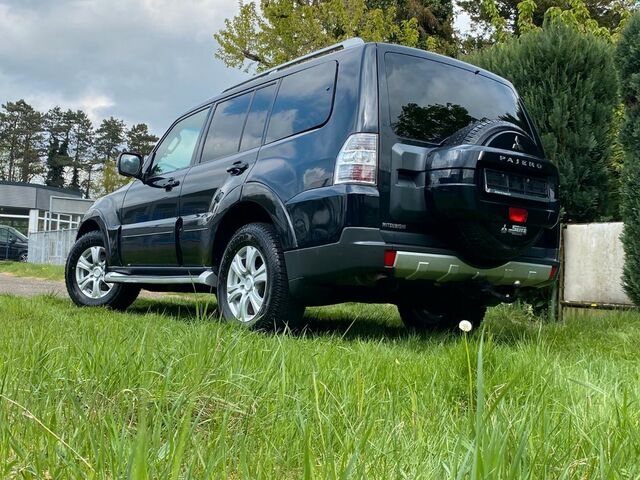 Мицубиси Паджеро 2009 в Европе на Automoto.ua Черный Мицубиси Паджеро, объемом двигателя 3.2 л и пробегом 85 тыс. км за 26803 $, фото 9 на Automoto.ua