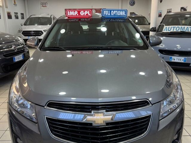 Шевроле Круз 2013 в Европе на Automoto.ua Серый Шевроле Круз, объемом двигателя 1.8 л и пробегом 192 тыс. км за 4200 $, фото 1 на Automoto.ua