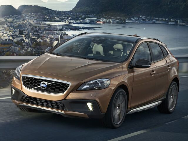 Вольво V40, Позашляховик / Кросовер 2012 - н.в. Cross Country 2.0 D4 MT (177 Hp)