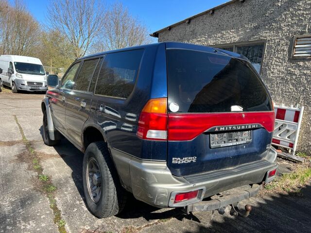 Міцубісі Паджеро 1999 у Європі на Automoto.ua Синій Міцубісі Паджеро, об'ємом двигуна 2.97 л та пробігом 250 тис. км за 1750 $, фото 6 на Automoto.ua