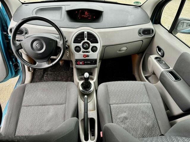 Рено Модус 2005 у Європі на Automoto.ua Синій Рено Модус, об'ємом двигуна 1.15 л та пробігом 181 тис. км за 1754 $, фото 8 на Automoto.ua