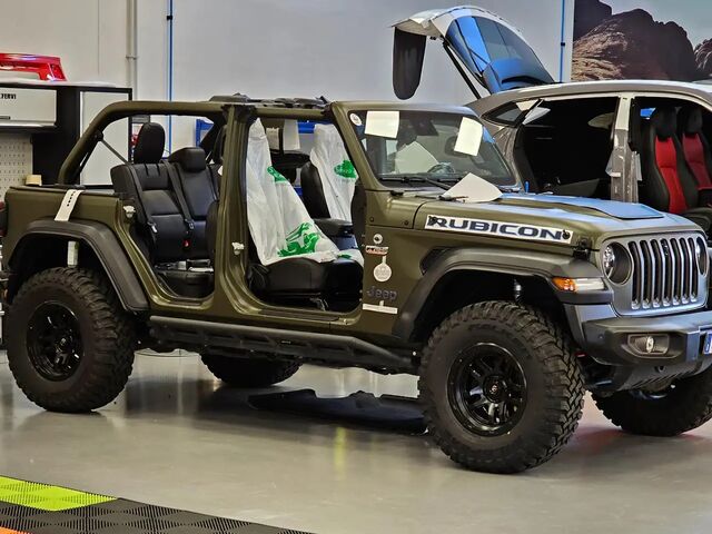 Джип Вранглер 2021 в Европе на Automoto.ua Белый Джип Вранглер, объемом двигателя 2 л и пробегом 112 тыс. км за 63995 $, фото 1 на Automoto.ua