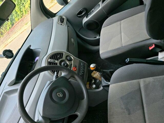 Рено Модус 2007 у Європі на Automoto.ua Сірий Рено Модус, об'ємом двигуна 0 л та пробігом 174 тис. км за 2200 $, фото 4 на Automoto.ua