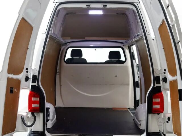 Фольксваген Transporter T6 2019 в Европе на Automoto.ua Белый Фольксваген Transporter T6, объемом двигателя 1.98 л и пробегом 116 тыс. км за 30981 $, фото 4 на Automoto.ua