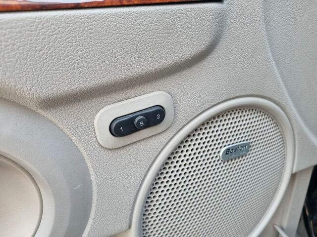 Джип Коммандер 2008 у Європі на Automoto.ua Червоний Джип Коммандер, об'ємом двигуна 2.99 л та пробігом 312 тис. км за 14049 $, фото 11 на Automoto.ua