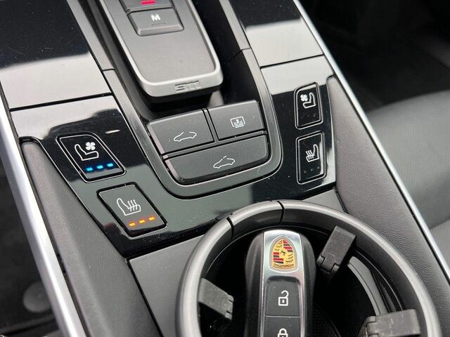 Сірий Порше 911, об'ємом двигуна 2.98 л та пробігом 20 тис. км за 131216 $, фото 11 на Automoto.ua
