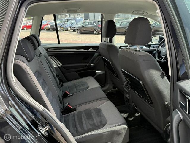 Фольксваген Гольф Спортсван 2017 у Європі на Automoto.ua Чорний Фольксваген Гольф Спортсван, об'ємом двигуна 1.6 л та пробігом 99 тис. км за 13993 $, фото 19 на Automoto.ua