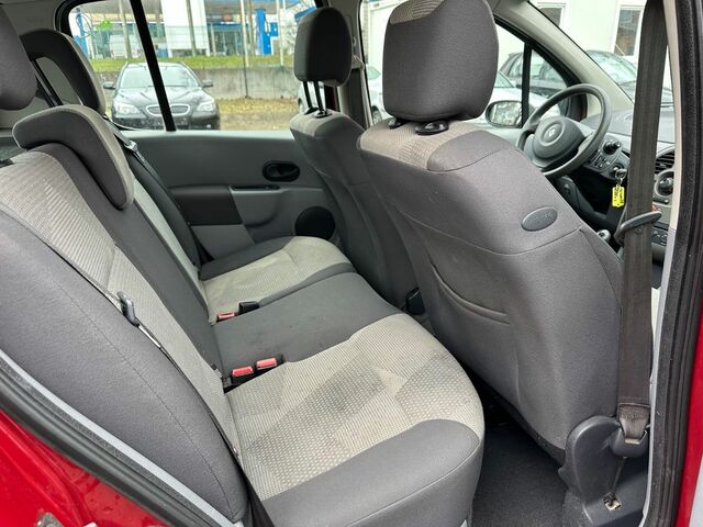 Рено Модус 2007 у Європі на Automoto.ua Червоний Рено Модус, об'ємом двигуна 1.15 л та пробігом 246 тис. км за 1472 $, фото 13 на Automoto.ua