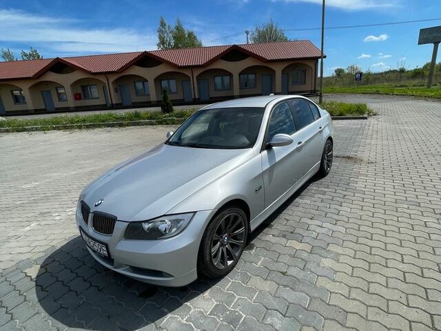 БМВ 3 Серия, объемом двигателя 2 л и пробегом 304 тыс. км за 4568 $, фото 1 на Automoto.ua