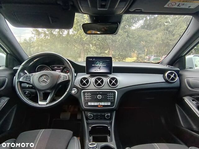 Мерседес ГЛА-Класс 2019 в Европе на Automoto.ua Серый Мерседес ГЛА-Класс, объемом двигателя 1 л и пробегом 88 тыс. км за 20218 $, фото 8 на Automoto.ua