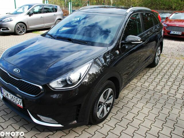 Кіа Niro, об'ємом двигуна 1.58 л та пробігом 182 тис. км за 12873 $, фото 3 на Automoto.ua