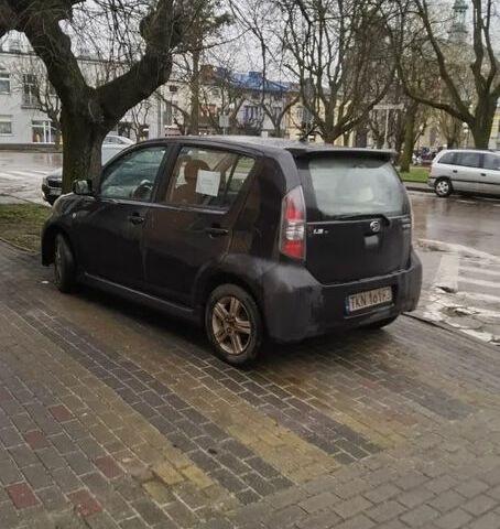 Дайхатсу Sirion, об'ємом двигуна 1.3 л та пробігом 358 тис. км за 1490 $, фото 2 на Automoto.ua