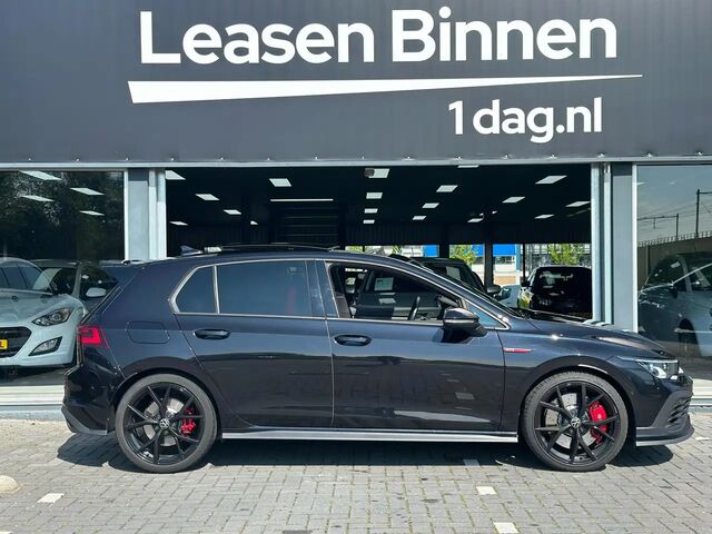 Фольксваген Гольф ГТИ 2022 в Европе на Automoto.ua Черный Фольксваген Гольф ГТИ, объемом двигателя 1.98 л и пробегом 59 тыс. км за 45487 $, фото 4 на Automoto.ua