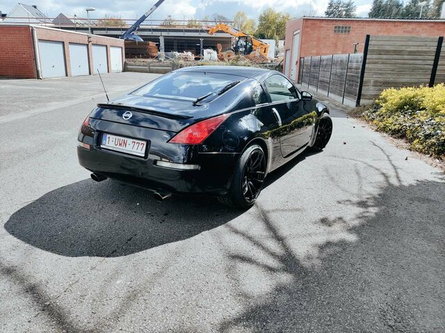 Чорний Ніссан 350Z, об'ємом двигуна 3.5 л та пробігом 190 тис. км за 26882 $, фото 3 на Automoto.ua