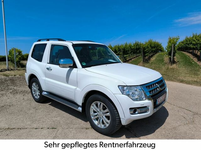 Міцубісі Паджеро 2016 у Європі на Automoto.ua Білий Міцубісі Паджеро, об'ємом двигуна 3.2 л та пробігом 51 тис. км за 41884 $, фото 2 на Automoto.ua