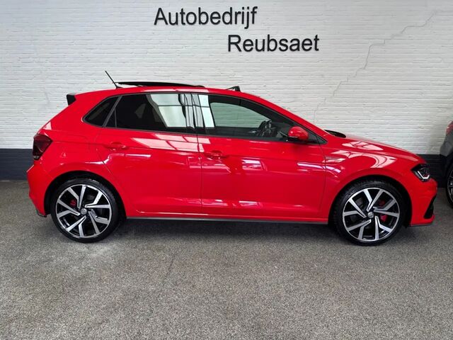 Фольксваген Polo GTI 2018 у Європі на Automoto.ua Червоний Фольксваген Polo GTI, об'ємом двигуна 1.98 л та пробігом 192 тис. км за 16337 $, фото 4 на Automoto.ua