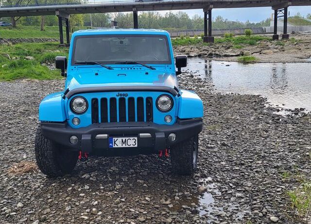 Джип Wrangler, об'ємом двигуна 3.61 л та пробігом 75 тис. км за 31197 $, фото 1 на Automoto.ua