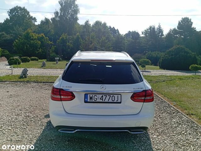 Мерседес Ц-Клас 2014 у Європі на Automoto.ua Білий Мерседес Ц-Клас, об'ємом двигуна 2.14 л та пробігом 210 тис. км за 13076 $, фото 5 на Automoto.ua
