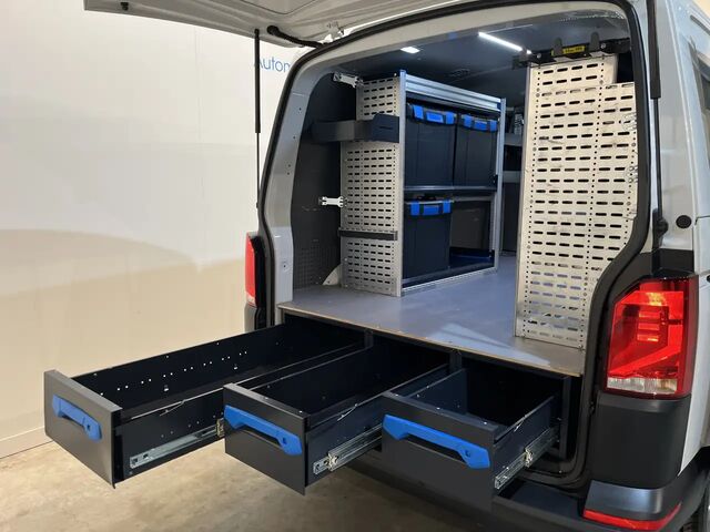 Фольксваген T6.1 Transporter 2021 у Європі на Automoto.ua Білий Фольксваген T6.1 Transporter, об'ємом двигуна 1.97 л та пробігом 127 тис. км за 30939 $, фото 10 на Automoto.ua