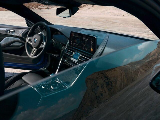 Обзор автомобиля БМВ 8 серии 2023 года с фотографиями и видео