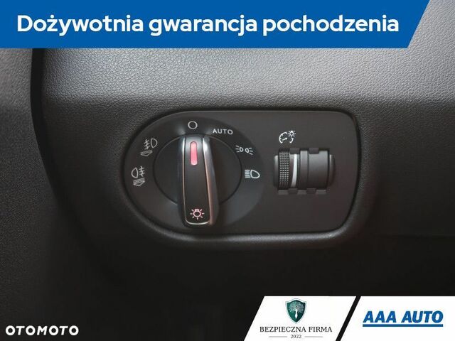 Ауді A1, об'ємом двигуна 1.6 л та пробігом 122 тис. км за 9719 $, фото 19 на Automoto.ua