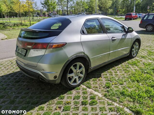 Хонда Цивик, объемом двигателя 1.8 л и пробегом 236 тыс. км за 4946 $, фото 10 на Automoto.ua