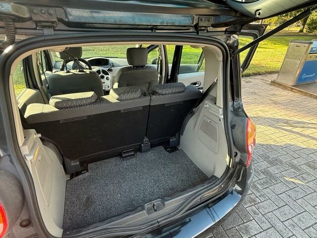 Рено Модус 2005 у Європі на Automoto.ua Чорний Рено Модус, об'ємом двигуна 0 л та пробігом 224 тис. км за 1300 $, фото 7 на Automoto.ua