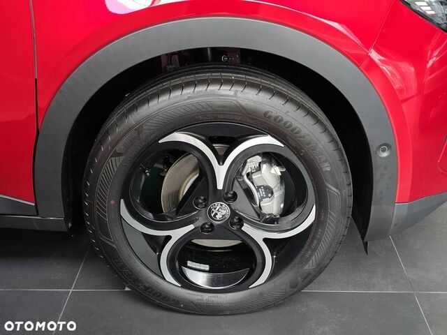 Альфа Ромео Джуниор 2025 в Европе на Automoto.ua Красный Альфа Ромео Джуниор, объемом двигателя 1 л и пробегом 1 тыс. км за 33657 $, фото 21 на Automoto.ua