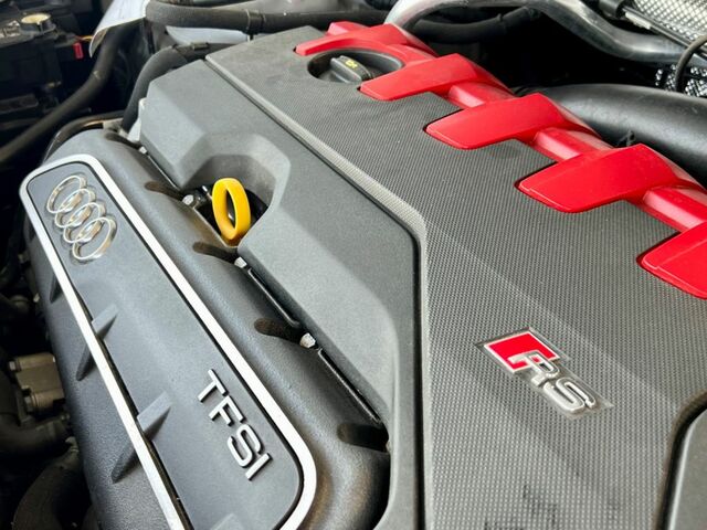 Сірий Ауді RS Q3, об'ємом двигуна 2.48 л та пробігом 20 тис. км за 64784 $, фото 26 на Automoto.ua